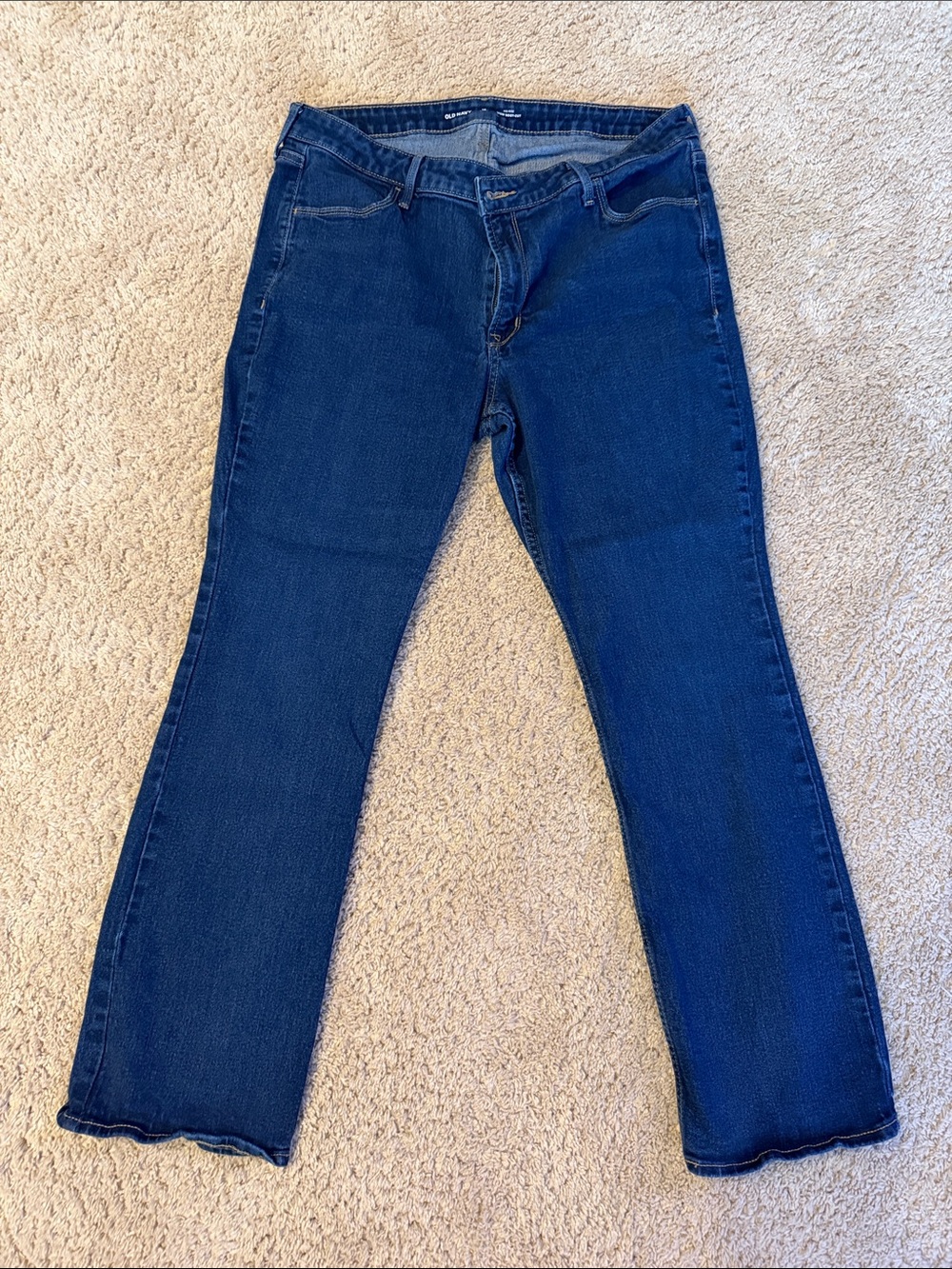 Old Navy mid-rise Bootcut Jeans 16 Short